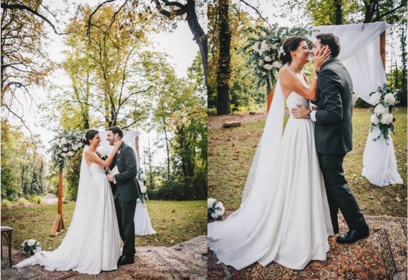 Une cérémonie romantique en plein air, mettant en scène un couple rayonnant lors de leur grand jour, organisée par By Mademoiselle C, wedding planner en Provence, Côte d'Azur et Corse. Ce mariage sur mesure se déroule dans un cadre élégant, entouré d'une nature luxuriante, avec des détails raffinés qui soulignent l'atmosphère intime et sophistiquée. La décoration florale exquise et l'arrière-plan naturel créent l'ambiance parfaite pour